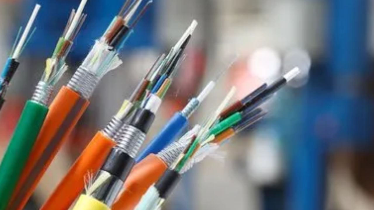 How Are ADSS Aerial Fiber Optic Cables