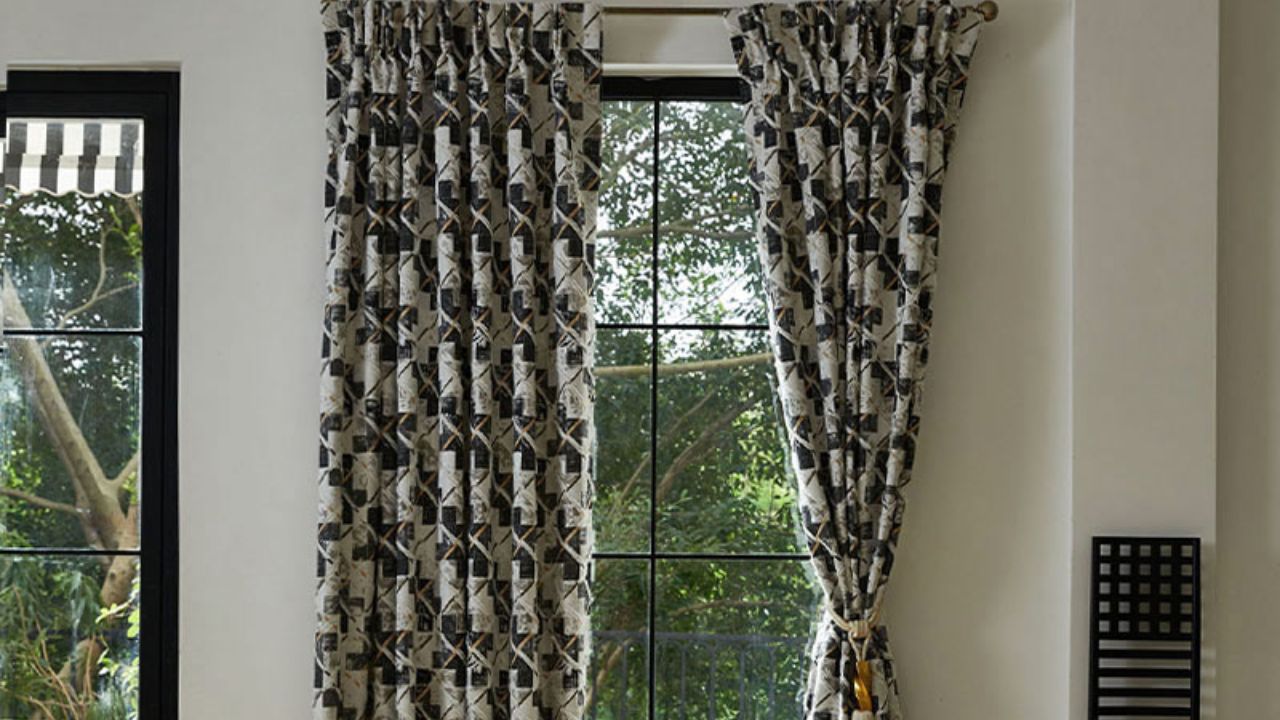 Why Custom Curtains are a Better Option for Different Windows?