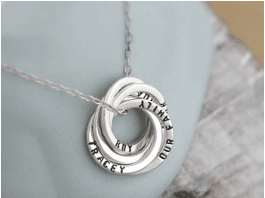 Get Best Engraved Gift On Valentine’s Day